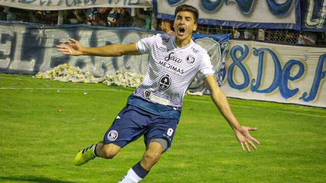 Matías Quiroga convirtió el gol de Independiente Rivadavia, al minuto y 35 segundos, del primer tiempo ante Brown de Adrogué.