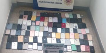 Se trata de 178 celulares de alta gama. (Policía)
