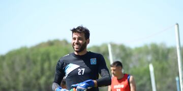 Adrián "Chupa" Peralta, arquero de Estudiantes de Río Cuarto. Con toda la fe en el ascenso (Prensa Estudiantes Río Cuarto).