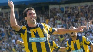 Donatti, el autor del primer gol ante el líder Newell's. (Foto. Fotobaires)