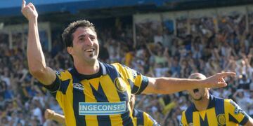 Donatti, el autor del primer gol ante el líder Newell's. (Foto. Fotobaires)