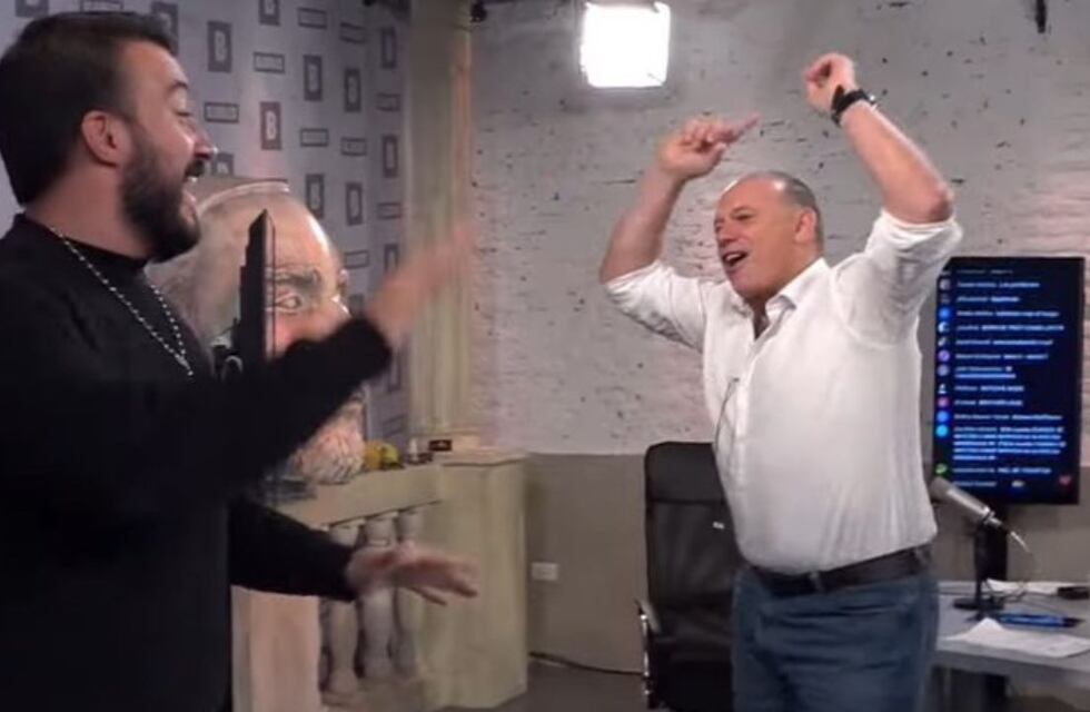 El desopilante baile de Sergio Berni en un programa de streaming que es furor en las redes