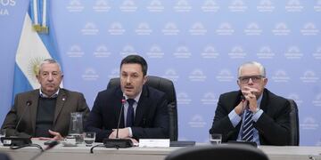 El ministro de Defensa, Luis Petri, defendió el proyecto sobre las Fuerzas Armadas en la Cámara de Diputados (Foto: HCDN)