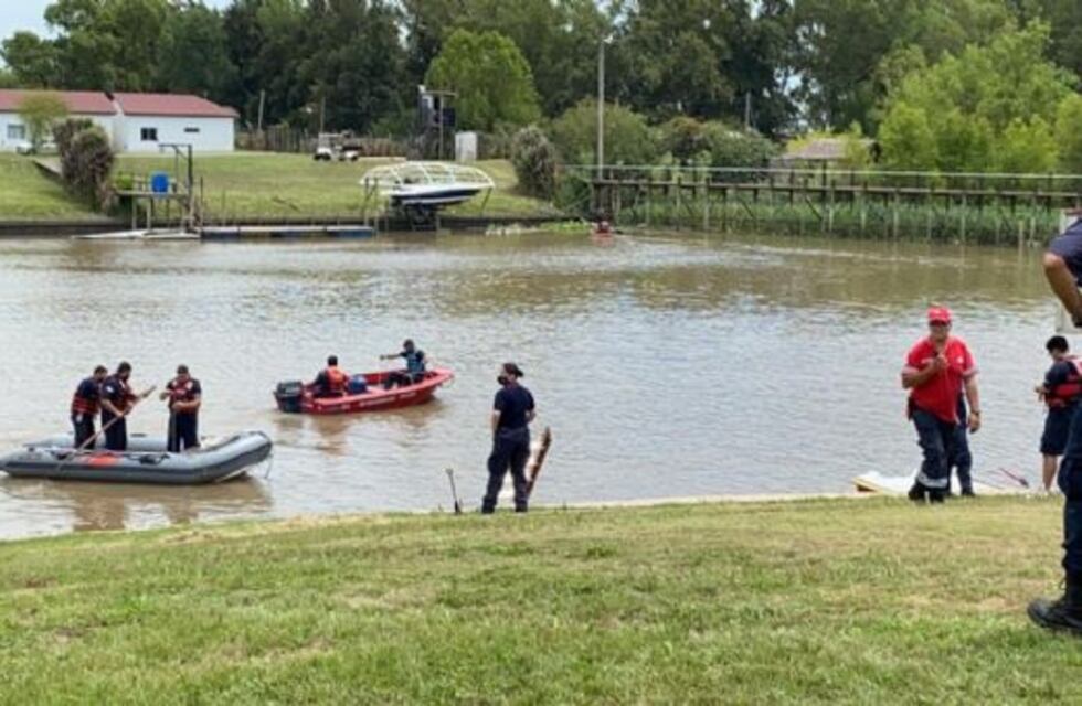 Hallaron el celular del joven de 17 años que se arrojó a un arroyo en un barrio privado de Tigre y es buscado intensamente