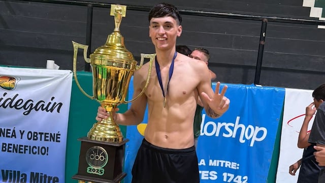 Lionel Gómez Lepez, campeón de Primera Con Villa Mitre.