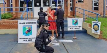 25 de Mayo: fue detenido tras violentar y amenazar de muerte a su pareja.