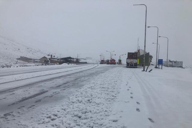 Una fuerte tormenta de nieve afectó la alta montaña mendocina, en especial la zona de Las Cuevas. Gentileza Los Andes