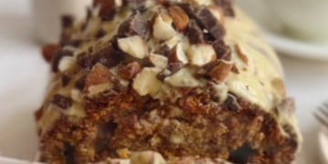 Cómo hacer budín de frutos secos y chocolate: la receta para disfrutar en Navidad 2025