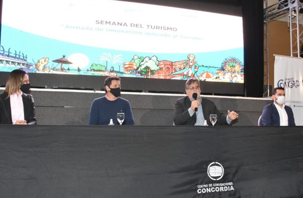 El intendente Francolini abrió la Semana del Turismo y anunció la reapertura de discotecas