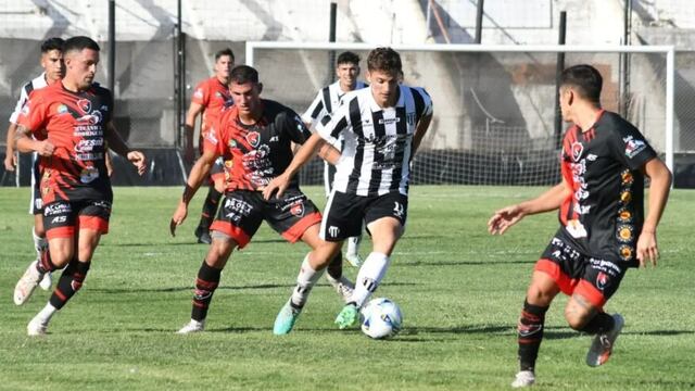 Sporting cayó ante Liniers por 1 a 0.