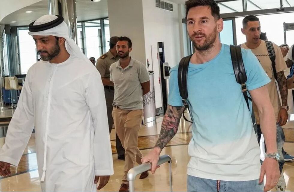 El Mundial de Qatar 2022, cada vez más cerca: Lionel Messi llegó a Abu Dhabi para sumarse a la Selección