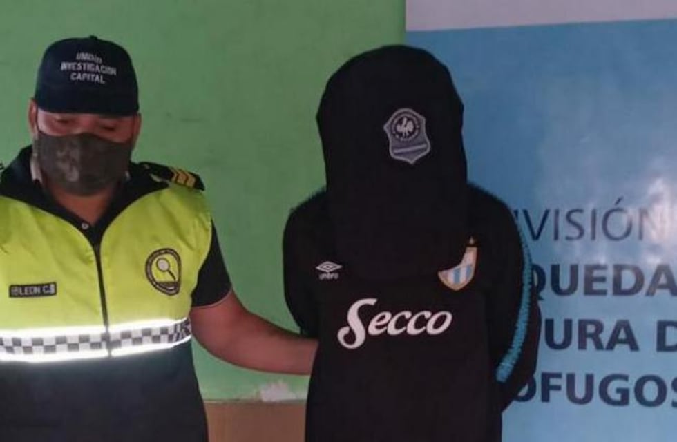 Manejaba una moto con patente falsa y terminó aprehendido