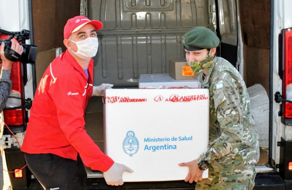 Llegó a la provincia un cargamento con 21.200 dosis de la vacuna AstraZeneca