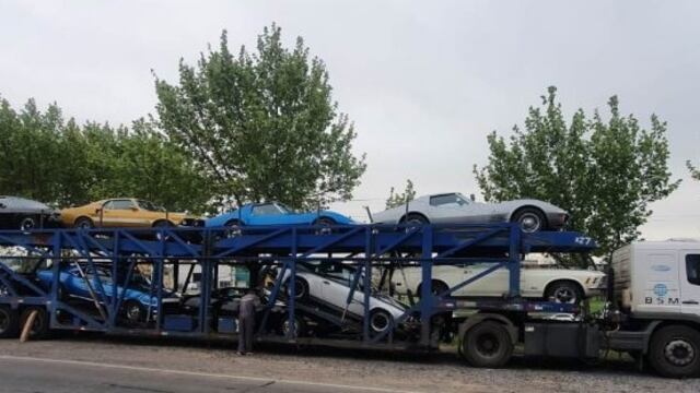 Una veintena de autos clásicos y sports recorrerán en caravana distintos lugares turísticos de Mendoza entregando ropa y alimentos no perecederos a los necesitados. Gobierno de Mendoza