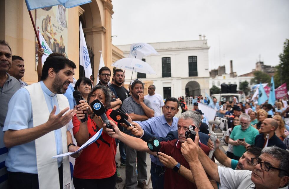 UTS, ATE y SEP marcharon en la ciudad y la Pastoral de Córdoba pidió “diálogo”