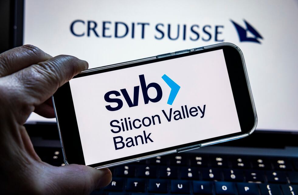 ¿Qué efectos conlleva el cimbronazo bancario a los activos argentinos?