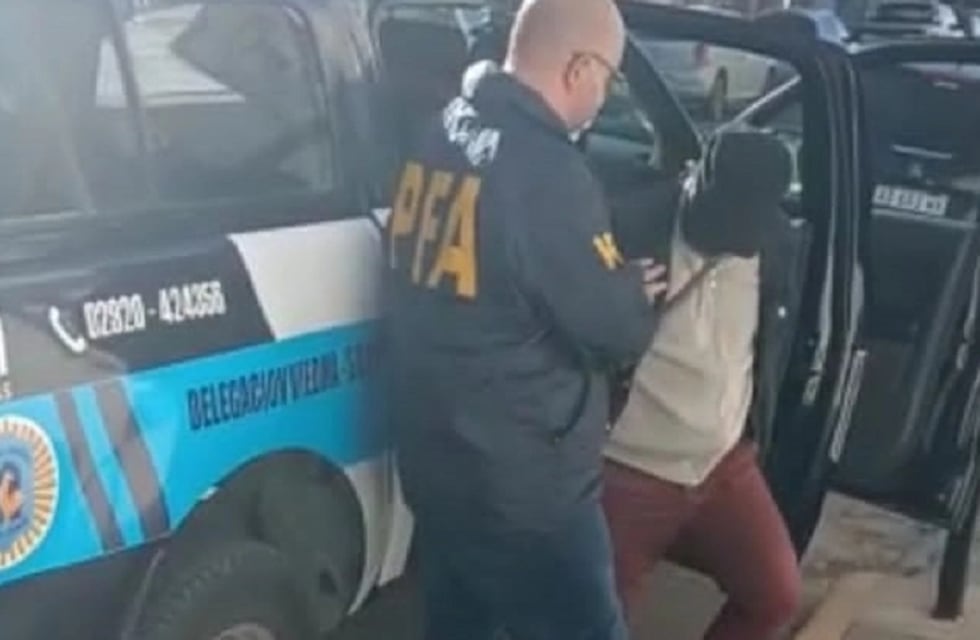 Procesaron a un docente universitario por difundir panfletos nazis en Viedma