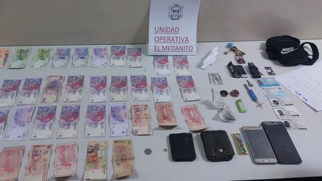 Los sujetos tenían en su poder drogas y dinero en efectivo