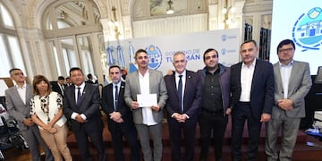 Jaldo destacó la importancia de la salud como política de Estado.