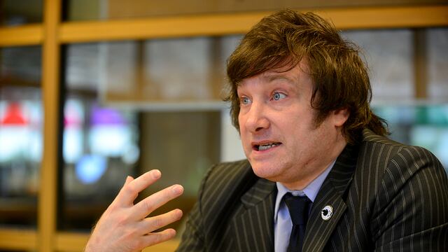 Javier Milei, economista y candidato a presidente por La Libertad Avanza, en su visita a La Voz en 2017. (Nicolás Bravo / La Voz)