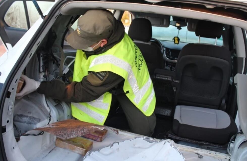 Impresionante decomiso en Azara: más de 70 kilos de cocaína fueron incautados