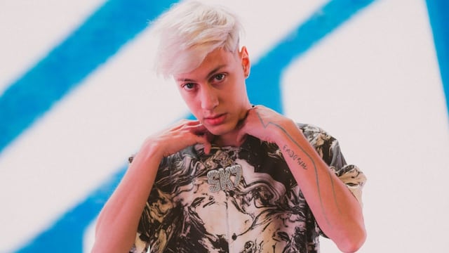 Seven Kayne lanzó Buscando La Luz, un EP que mezcla sonidos pop, rock y punk
