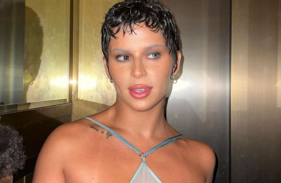 Un ángel en la tierra: la vez que Nathy Peluso deslumbró con un vestido de piedras preciosas