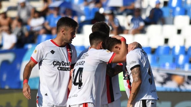 Los jugadores rojinegros sumaron un punto importante ante Godoy Cruz.