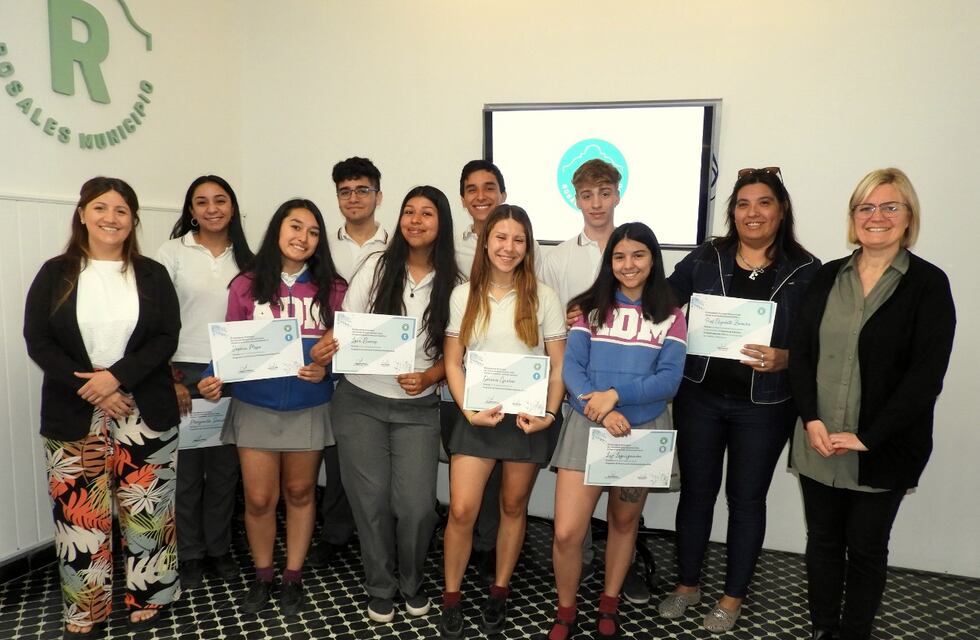 Reconocimiento del Municipio a jóvenes que hicieron prácticas profesionales