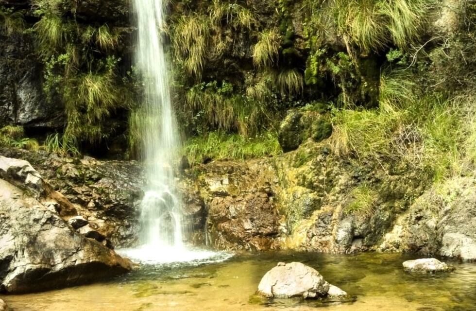 Conocé el bello salto a 30 kilómetros de Merlo al que se puede acceder fácilmente y en familia