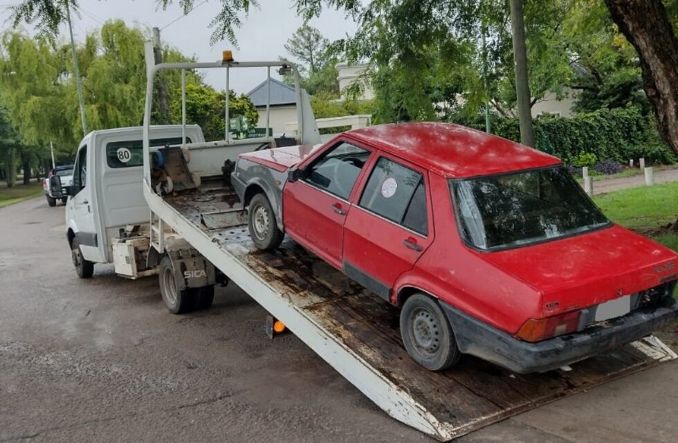 Lo encontraron dormido y alcoholizado: le sacaron el auto