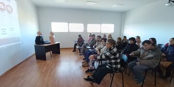 Casa Taller participó en la capacitación en RCP de los Bomberos Voluntarios