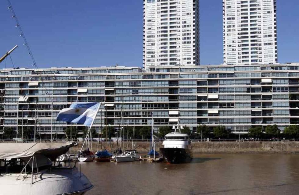 Puerto Madero: un cuerpo apareció flotando en uno de los diques