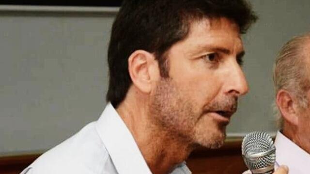 Santiago Gazpoz, Presidente del Centro Socialista de Rafaela