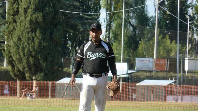 Elias Salazar, Banco Mendoza softbol.