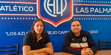 Los dirigentes del club Las Palmas, Juan Carlos Olave y Sebastián Chiatti.