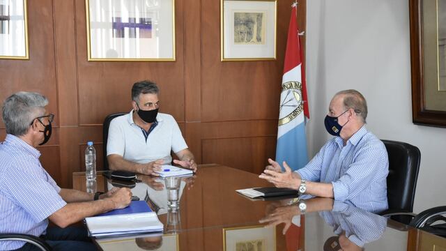 El Secretario de Hábitat, Amado Zorzón, analizó programas de viviendas provinciales junto al intendente Luis Castellano y el director del IMV, Marcelo Riberi