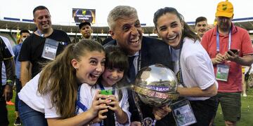 Valdanito, el DT campeón con Defensa y Justicia, y su reencuentro familiar.