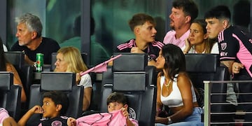 Los parientes de la "Pulga" volvieron a decir presente en el DRV PNK Stadium.