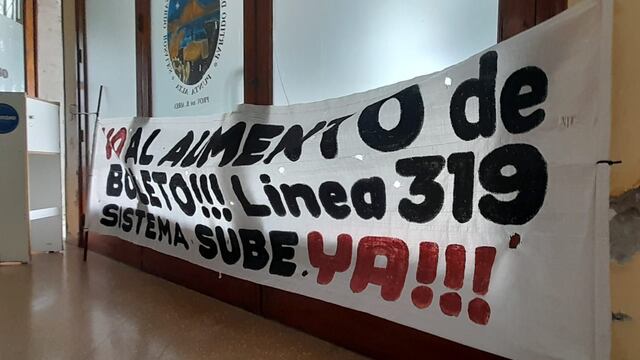 Gabriel Chucariello responsable de la línea 319 se reunió con concejales de Coronel Rosales.