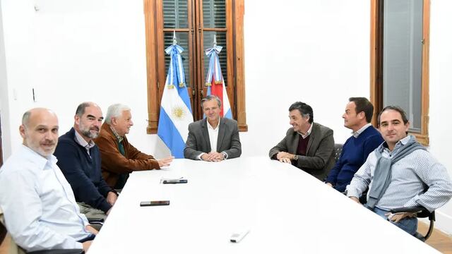 Bahl estuvo reunido con el intendente de la localidad de Concepción del Uruguay, Martín Oliva.