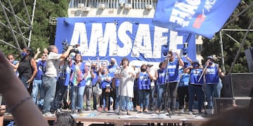 El sindicato organizó un acto en la ciudad capital tras la marcha durante el paro.