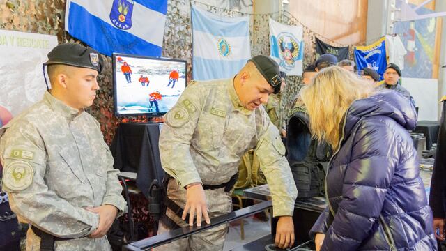 Con gran participación de la comunidad se realiza en la provincia la Expo “Conociendo a tu Policía”