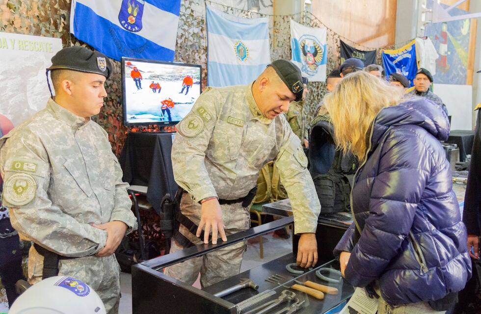 Con gran participación de la comunidad se realiza en la provincia la Expo “Conociendo a tu Policía”