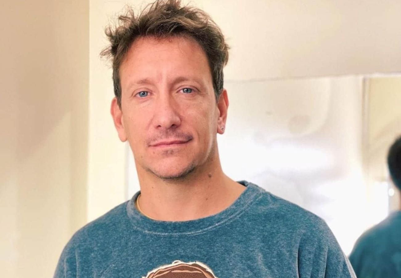 Nicolás Vázquez sufrió un accidente en plena función del teatro y preocupó a todos: “Estoy dolorido...”