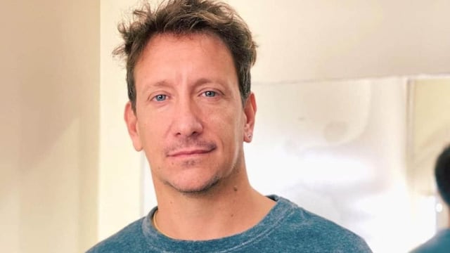 Nicolás Vázquez sufrió un accidente en plena función del teatro y preocupó a todos: “Estoy dolorido...”