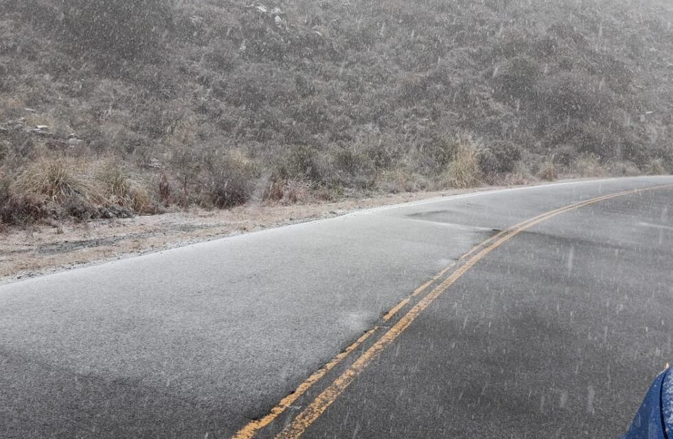 Tras la nieve, ya se puede circular por el camino de las Altas Cumbres