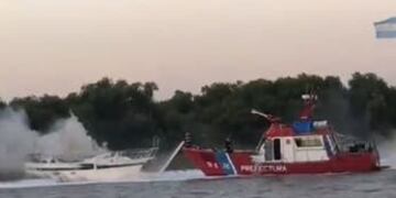 Se incendió un yate con once tripulantes que navegaba en el delta de Tigre