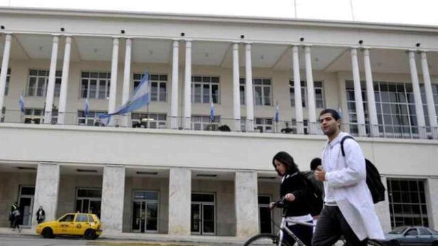 Una imagen que no se ve hace rato. La UNC buscará que retornen los alumnos a las aulas. (Foto: UNC)