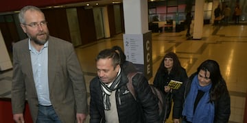 Reunión paritaria entre el SUTE y el Gobierno. Carina Sedano y Gustavo Correa, principales referentes gremiales.